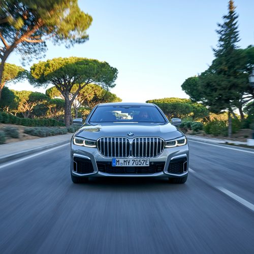 P90342375_highRes_the-new-bmw-745le-xd