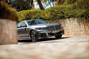 P90342934_highRes_the-new-bmw-745le-xd